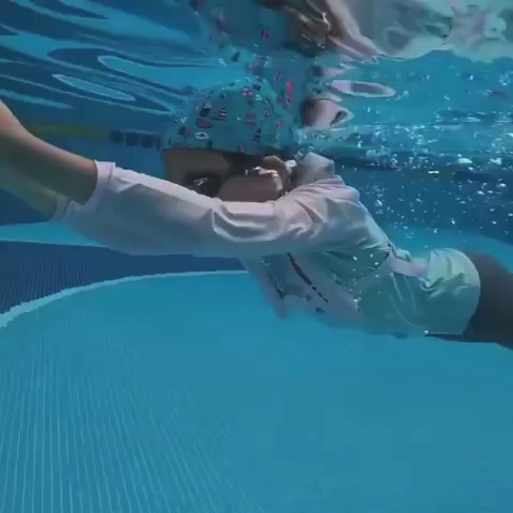 Load video: Video of Flotis airbag vest in underwater activation demo